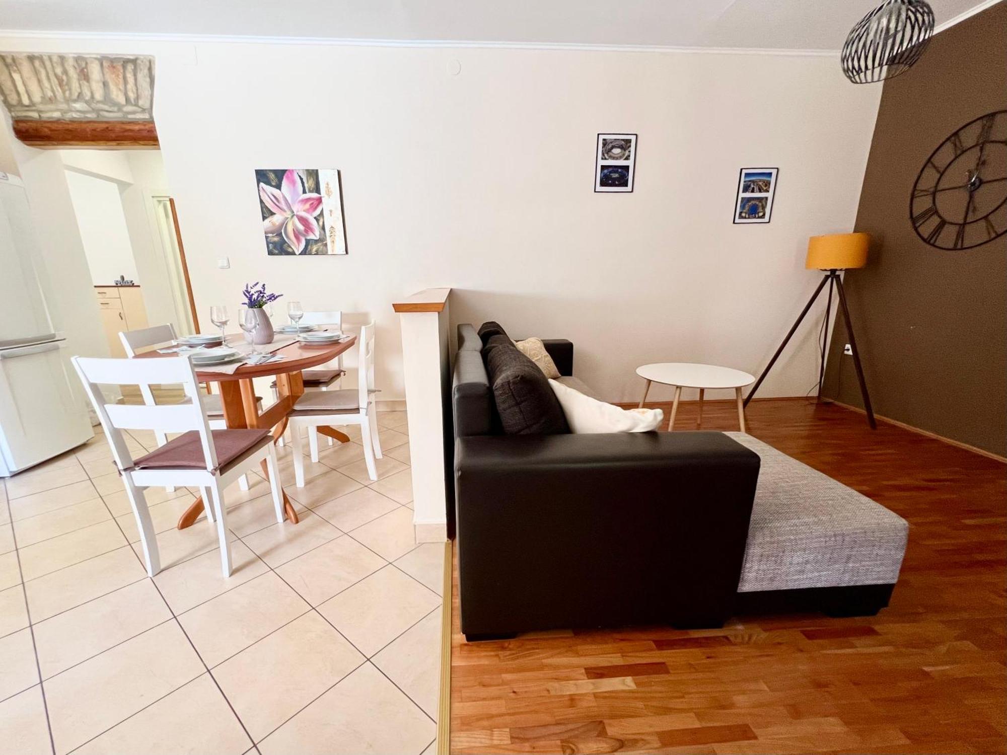 V&V Apartment PUY Eksteriør bilde